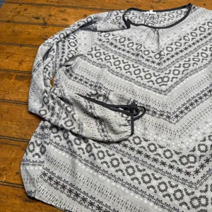 Maurices Boho Chevron‎ Print Long Sleeve Tunic Top Women's XXL Gray thumbnail 2