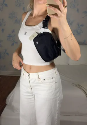 Fabletics crossbody bag thumbnail 1