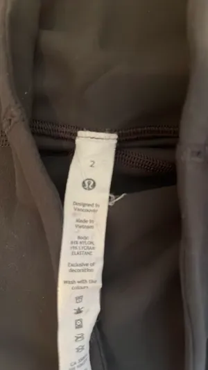 Lululemon leggings thumbnail 2