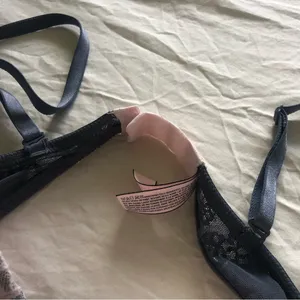 Victoria’s Secret Lace Push Up Bra 32b thumbnail 4
