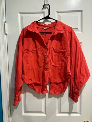 Pilcro Anthropologie Back Slit red Buttondown Shirt sz M thumbnail 3