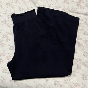 Abercrombie Cropped Wide Leg Pants thumbnail 2