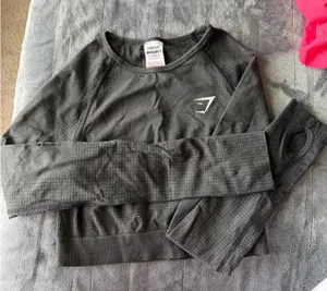 Gymshark Crop Long Sleeve thumbnail 1