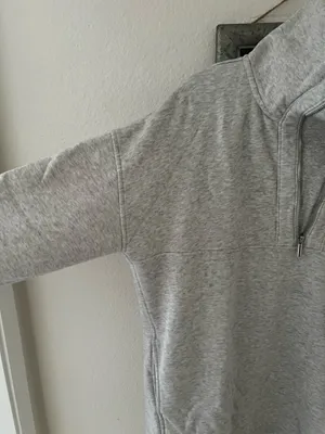Old navy women’s grey oversized sweater thumbnail 2