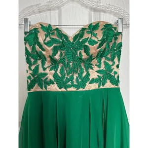Sherri Hill Emerald green beaded flower, sweetheart, homecoming dress medium thumbnail 7