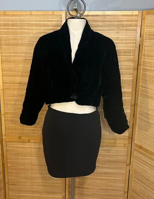 Vintage Black velvet cropped bolero jacket with button closure woman’s small med thumbnail 1