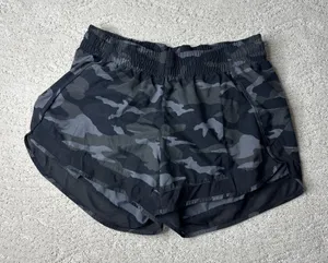 Women's Athleta Small Printed Mesh Racer‎ Run Short 4" Camo Gym Athletic thumbnail 1