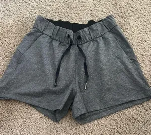 Lululemon Shorts thumbnail 1