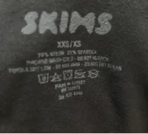 SKIMS Butt Lifting Sculpting Bodysuit XS thumbnail 4