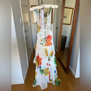 Selfie Leslie *NWT* Saints & Secrets Veda Strappy Back Ruffle Maxi Dress White thumbnail 11