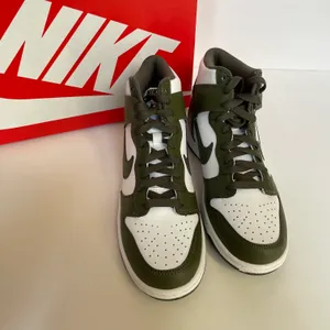 Nike Dunk High Shoes thumbnail 2