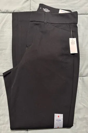 Old Navy Pixie Skinny Pants thumbnail 1