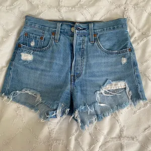 Levi’s 501 Shorts thumbnail 1