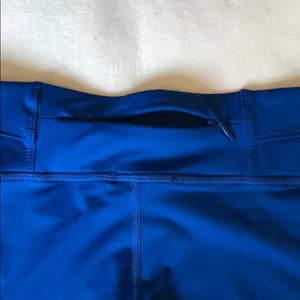 Fabletics Cropped Zippered Pocket Leggings thumbnail 5