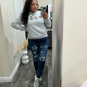 ❤️💛MICKY MOUSE SWEATER💛❤️ thumbnail 10