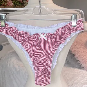 Bikini Set Red White Candy Cane Striped Top Bottoms Ruffled Size undefined thumbnail 3