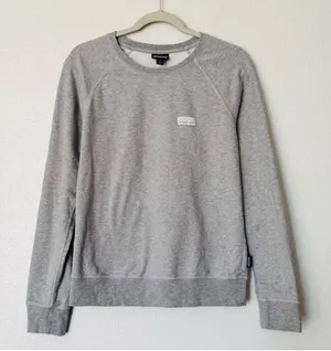 Patagonia Midweight Crew Gray Sweatshirt Size Medium thumbnail 1