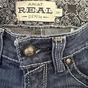 Ariat REAL Jeans Women's 28R MidRise Stretch Whipstitch Bootcut Western Rodeo thumbnail 3