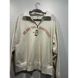 Uniqlo Cream Half-Zip Collared Sweatshirt with Pink Graphic thumbnail 3