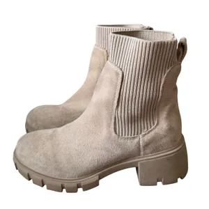 Steve Madden Hayle Sand Suede Sock Ankle Boots Lug Sole Platform Size 8 thumbnail 1