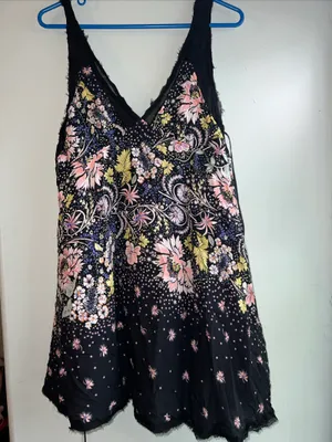 Gorgeous V Neck Floral Sleeveless Flare Mini Dress Black thumbnail 3