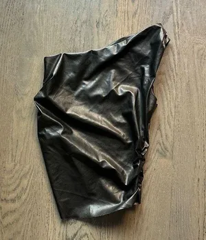 H&M VEGAN LEATHER TANK TOP thumbnail 1