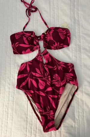 Cupshe One-Piece Swimsuit thumbnail 1