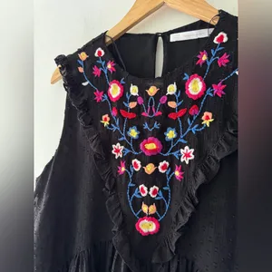 Zara Blouse Embroidered Boho Swiss Dot Sleeveless Ruffle Top Blouse Small‎ Black thumbnail 3