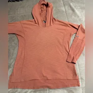 New Balance Columbia Pullover Women’s Size Medium Hoodie Hooded Shirt Athleisure Active thumbnail 1