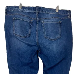 Torrid Jeans Straight Leg Distressed Mid Rise Medium Blue Wash Women’s Size 18 thumbnail 4