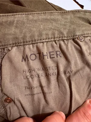 Mother High Waisted Looker Ankle Jeans Fray Jeans in Military Green First Move thumbnail 8