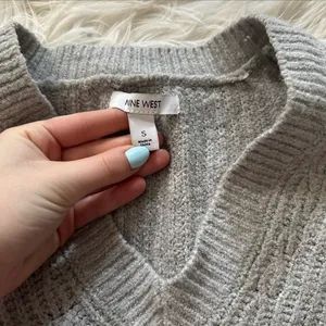 Sweater thumbnail 4