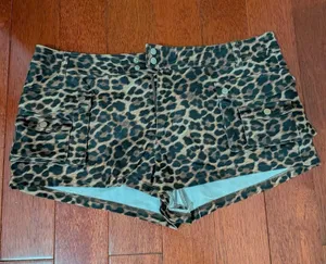 White Fox Leopard Print Low Rise Cargo Shorts Large thumbnail 1