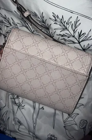 Crossbody thumbnail 3