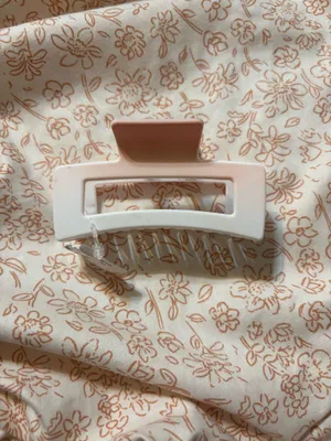Boutique Hair Clip thumbnail 2