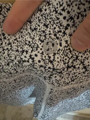 Lululemon Train Times 6” Shorts in Ditsy Daisy White Black thumbnail 6