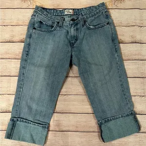 Levi’s cropped blue jeans, size 7 thumbnail 1