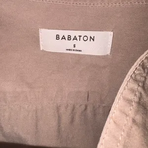 Babaton Aritzia Beige Long Sleeve Button Up Blouse thumbnail 6