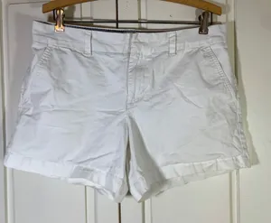 Tommy Hilfiger Womens White Cotton Chino Shorts Size 10 Mid Rise Coastal Preppy thumbnail 1