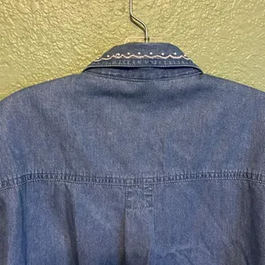 Vintage Floral Embroidered Denim Shirt with faux pearl details 80s 90s thumbnail 4