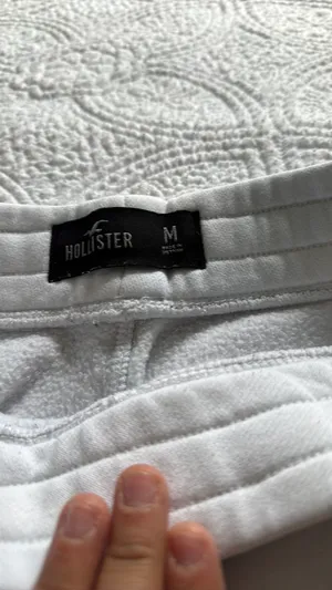 White Hollister sweatpants thumbnail 2