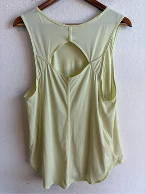 Lululemon Light Yellow Cut Out Back Sculpt Tank Size 14 thumbnail 2