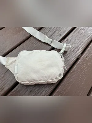 Lululemon Crossbody Sling Bag - Minimal Everyday Carry thumbnail 6