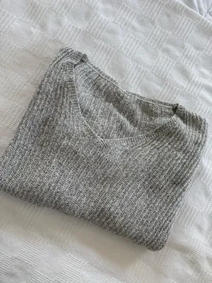 Brandy Melville Sweater thumbnail 3