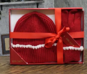 NEW On 34th Womens Ribbed Beanie Gloves Boxed Set MO9042501 Red thumbnail 1