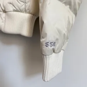 The North Face 550 Puffer Jacket Size Medium Women’s Cream Off White Down Hooded thumbnail 6
