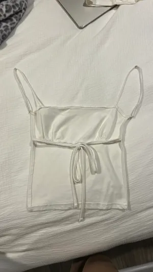 Edikted White Backless Top Crop thumbnail 2