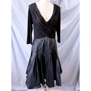 Vintage Tadashi Black Deep V Surplice‎ Silk Skirt Midi Dress 12 Y2K Formal thumbnail 4