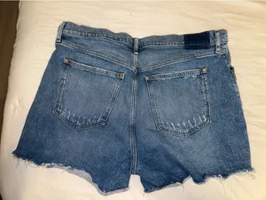 Abercrombie Curve Love Shorts High-Rise Mom thumbnail 2