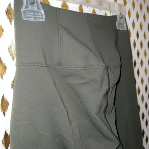 Aerie offline leggings olive green texture ribbed 7/8 high rise real good size S thumbnail 5